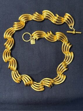 Vintage Anne Klein Waves Link Gold Tone Satin Finish Necklace
